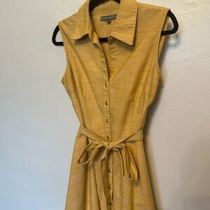 Linen like dress with pockets fits beautifully great color